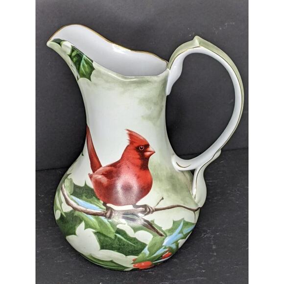 Hautman Brothers CARDINAL IN HOLLY Pitcher 10.5” 72 oz. Never Used - Picture 7 of 7